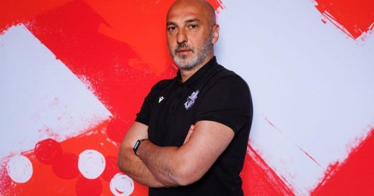 Azərbaycanda oynamış məşhur millinin baş məşqçisi təyin edildi