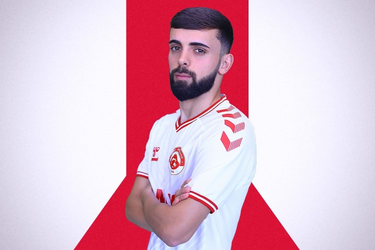 Qurbanov Albaniya çempionatının lider klubu ilə müqavilə bağladı