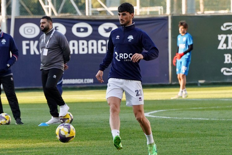  Premyer Liqa təmsilçisi azərbaycanlı forvardı yola saldı