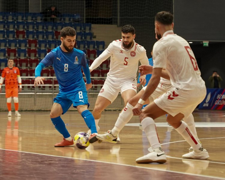  Azərbaycan millisi Bakıda Danimarkadan 4 top buraxdı