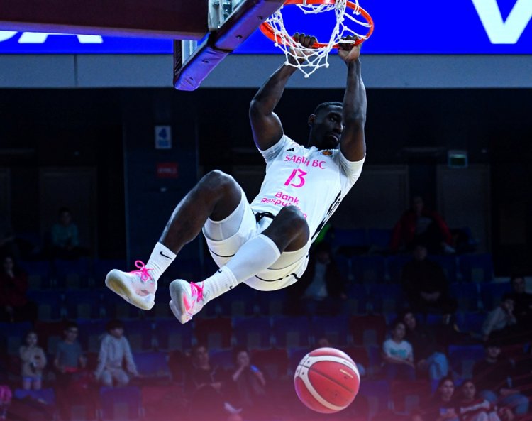  "Neftçi" 11-ci turdan təxirə salınmış oyunda "Sabah"a uduzdu