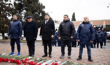 Bu, necə klubdur ki, futbolçusu gecə saat 5-də restoranda əylənir? 