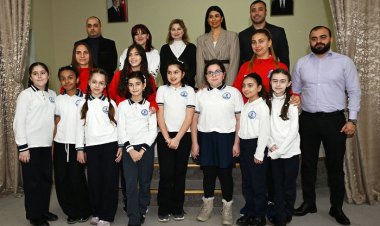  Azərbaycan millisinin üzvləri Bakıda məktəblilərlə görüşdü