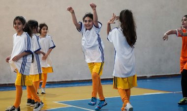 “Məktəbli Qızlar” turnirinin qrup mərhələsinə yekun vuruldu