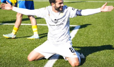  Emin Mahmudov "Neftçi"nin 5 illik həsrətinə Yevlaxda son qoydu