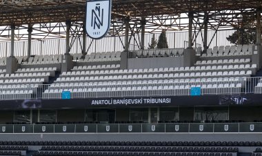  “Neftçi” əfsanəvi Banişevskinin xatirəsini əbədiləşdirdi - FOTO