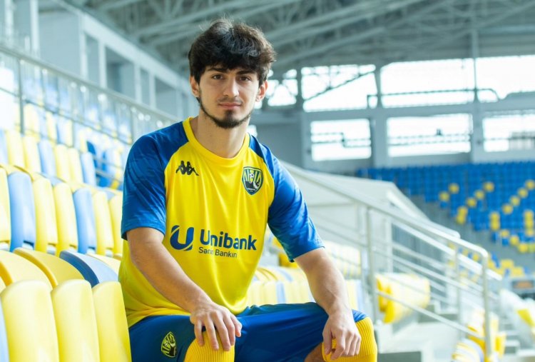  "Sabah"dan ayrılan 25 yaşlı hücumçu yenidən "Kəpəz"də