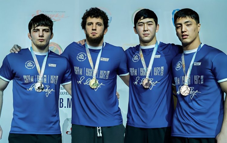  Azərbaycan güləşçisi Belarusda keçirilən turnirin qalibi oldu