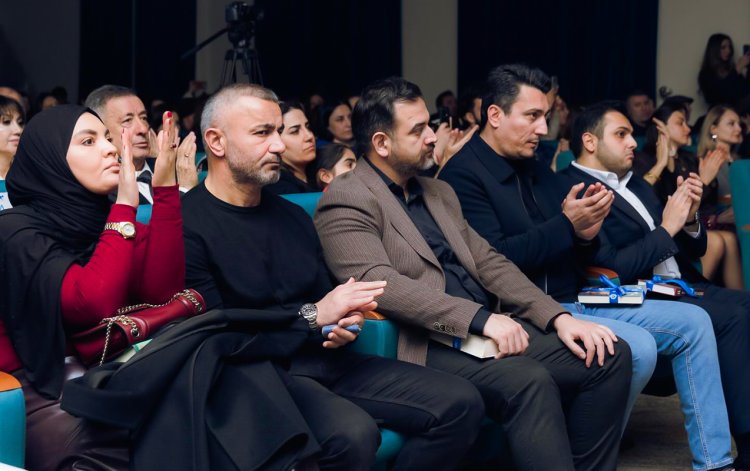 Qurban Qurbanov xanımı ilə Ana Dili Günü tədbirində iştirak etdilər