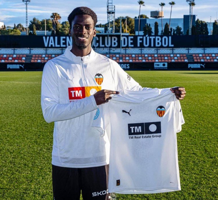 "Kəpəz"ə lazım olmayan futbolçu "Valensiya" ilə müqavilə bağladı