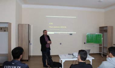 "Karvan-Yevlax"ın məşqçi və futbolçu heyətinə seminar keçirildi