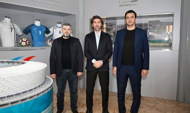  Fransa yığmasının sabiq futbolçusu Bakıda səfərdə oldu