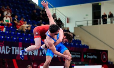 5 güləşçimiz Avropa çempionatında mübarizəyə başlayır