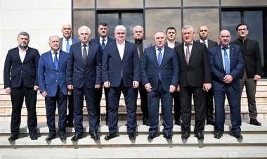 Baş katib RFF rəhbərləri ilə geniştərkibli görüş keçirdi