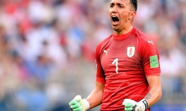 Fernando Muslera milli komanda karyerasını bərpa etdi - RƏSMİ