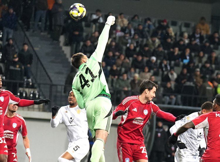 Sergey Samok meydana çıxdığı 6-cı oyununda da qol buraxmadı