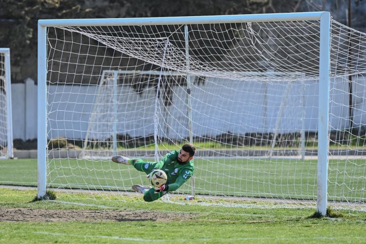 1-ci Liqada 19-cu turun son iki oyununda qalib müəyyənləşmədi
