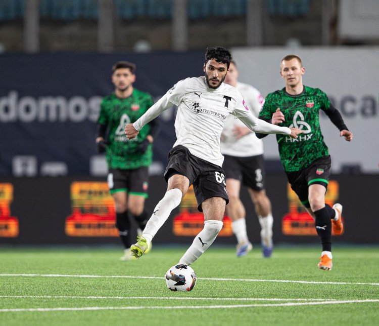 Azərbaycanlı futbolçu Rusiyada turun rəmzi heyətinə seçildi