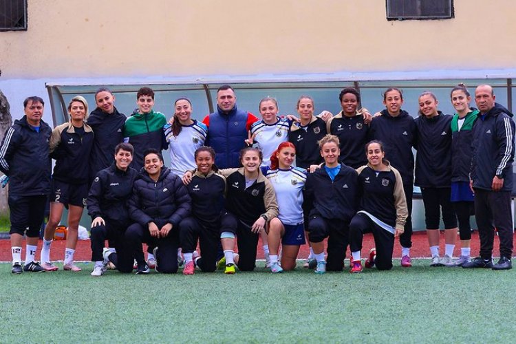 Türkiyə klubu Azərbaycan yığmasının baş məşqçisini qonaq etdi 