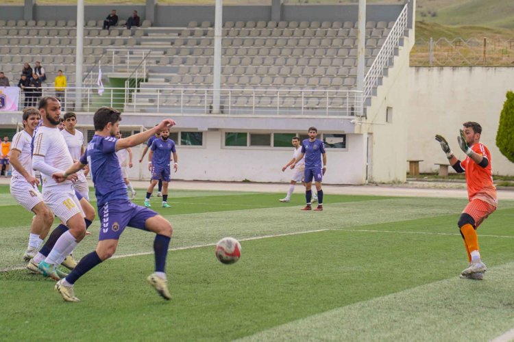 20-ci tur: Çempionluğa oynayan komandanın oyununda 10 qol