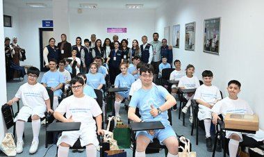  Dünya Səhiyyə Günündə daun sindromlu uşaqlarla görüş keçirildi