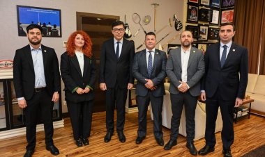 Fərid Qayıbov Bakıda Rodriqo Furbino Qomes ilə görüş keçirdi