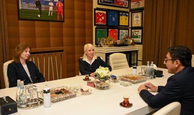 Fərid Qayıbov Bakıda səfərdə olan Yelena Skripel ilə görüş keçirib