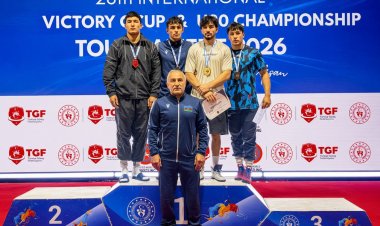 İki güləşçimizdən “Çempionlar” turnirinin ilk günündə qızıl medal