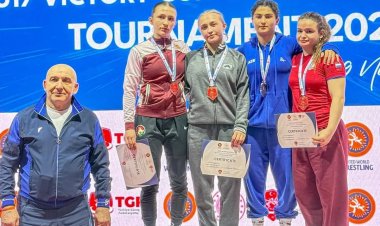  Daha 4 güləşçimiz "Çempionlar" turnirində medal qazandı