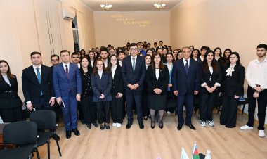  Nazir ADPU-nun Şamaxı filialında gənclərlə görüş keçirdi