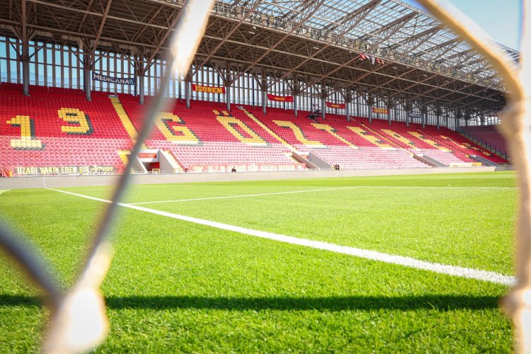 "Neftçi"nin baş məşqçisi Türkiyə Superliqası klubuna üz tutdu