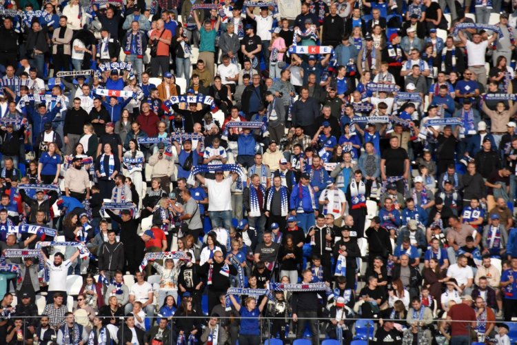  Oyunu stadiondan izləyən azarkeş tribunada vəfat etdi