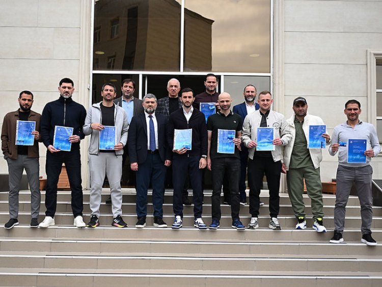Millimizin sabiq futbolçuları məşqçilik diplomu aldı - FOTOLAR