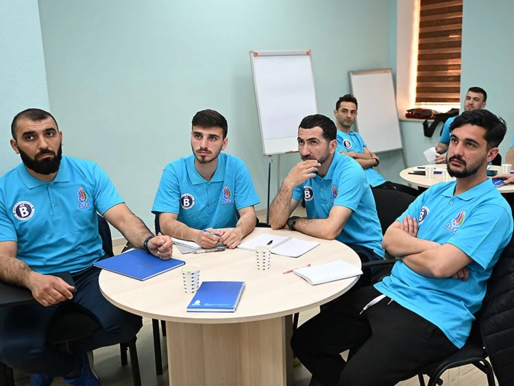 UEFA-nın B kateqoriyalı məşqçi kursunun III mərhələsi başlandı