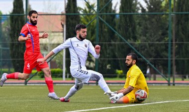 Çempionluğa iddialılar həlledici oyunlarını səfərdə keçirəcəklər
