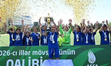 Qızlar Liqasında mövsümün qalibi və medalçıları mükafatlandırıldı  
