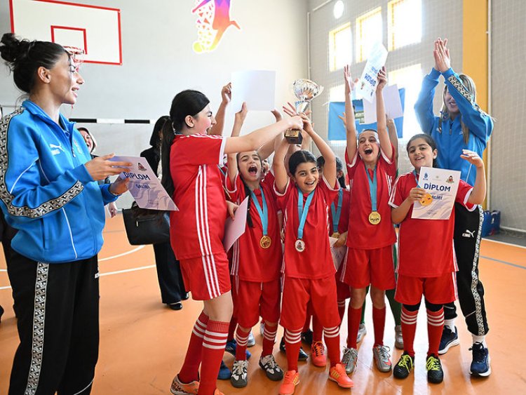 “Məktəbli Qızlar” turniri yekunlaşdı
