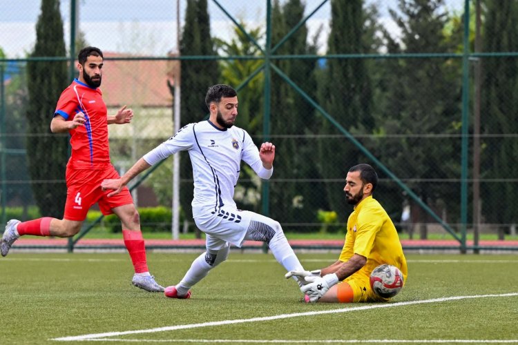 Çempionluğa iddialılar həlledici oyunlarını səfərdə keçirəcəklər