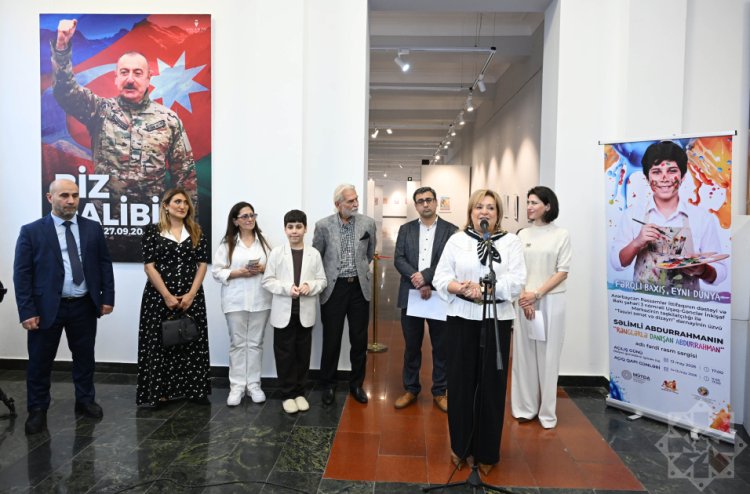 Ayxan Abbasov AFFA rəsmisinin oğlunun sərgisində - FOTOLAR
