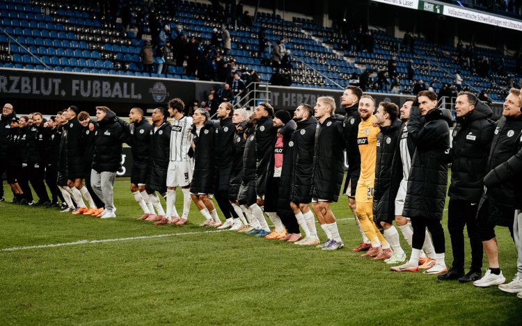 Cəmi 13 min əhalisi olan 119 yaşlı klub ilk dəfə Bundesliqaya çıxdı