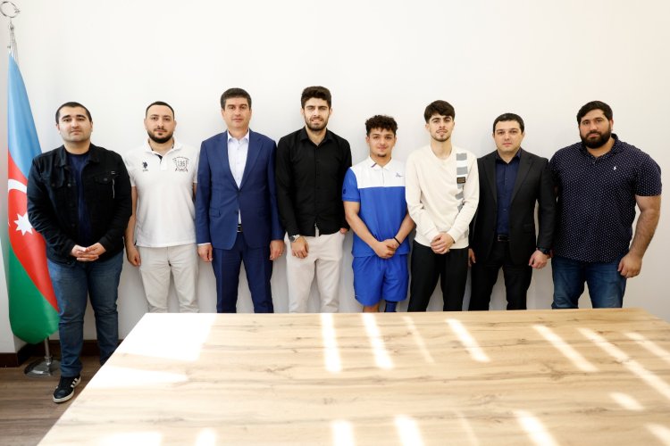 Komitə rəhbərliyi medal qazanan idmançılarla görüş keçirdi - FOTO
