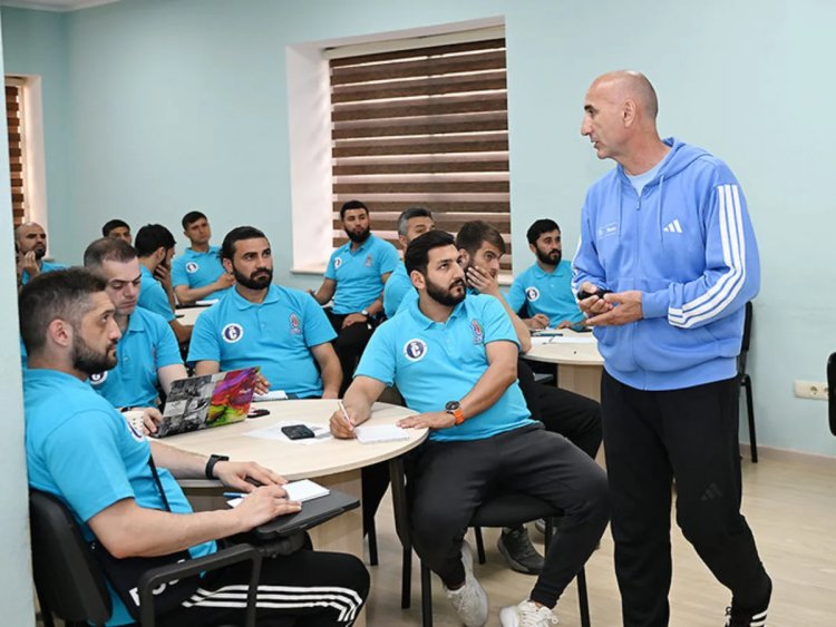UEFA-nın C kateqoriyalı məşqçi kursunun I mərhələsi başa çatdı
