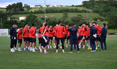 AFFA rəsmiləri Avstriyada millinin toplanışında - FOTO