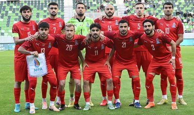 Millidə komandada gərginlik - iki futbolçu heyətdən qovuldu