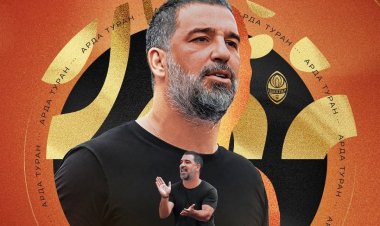 Arda mövsümün məşqçisi seçildi