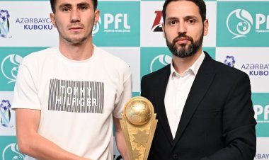 Sonuncu ayın ən yaxşı qollarının müəllifləri mükafatlandırıldı 