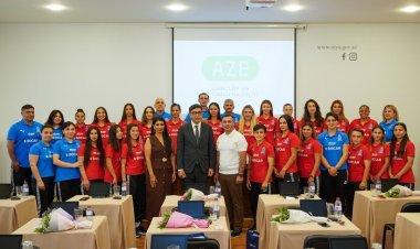 Azərbaycan millisinin futbolçuları Fərid Qayıbovla görüşdülər