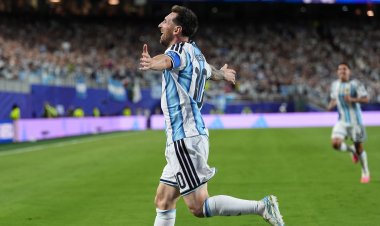 6 dünya çempionatının hamısında qol vuran Messi yeni tarix yazdı