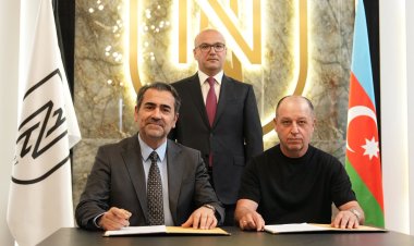 "Neftçi" baş məşqçi Yuri Vernidubla yeni müqavilə imzaladı - RƏSMİ