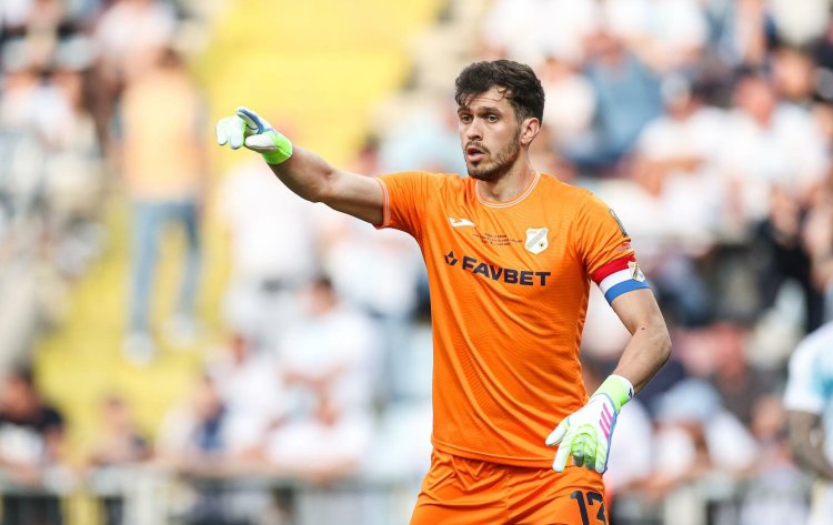 "Qarabağ" DÇ-2026-ya gedən 2 milyonluq futbolçunu transfer etdi